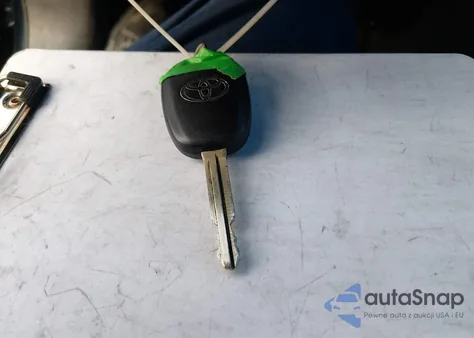 2018 Toyota Corolla Le from USA, damaged, VIN 5YFBURHE4JP797197